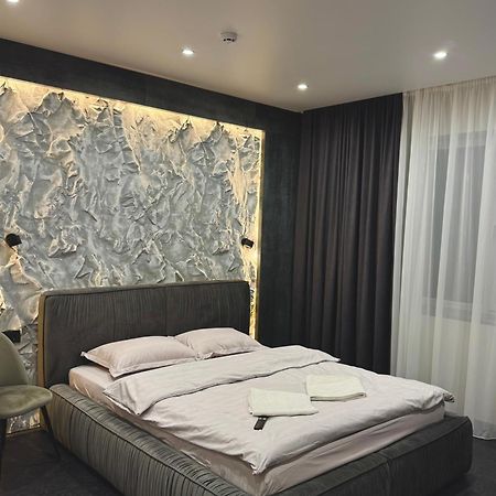 Mini-Hotel Neptun Rivne Ngoại thất bức ảnh