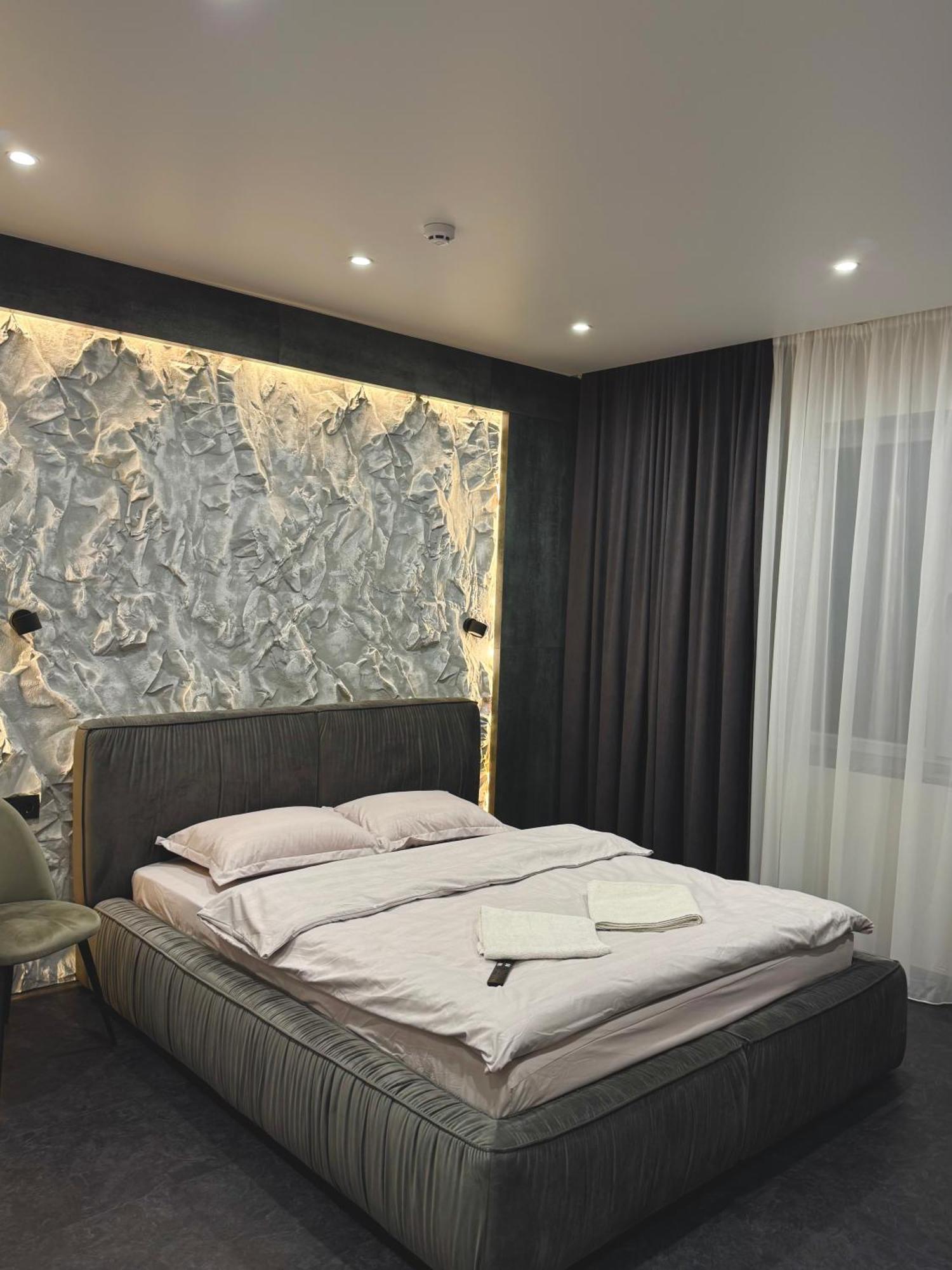 Mini-Hotel Neptun Rivne Ngoại thất bức ảnh