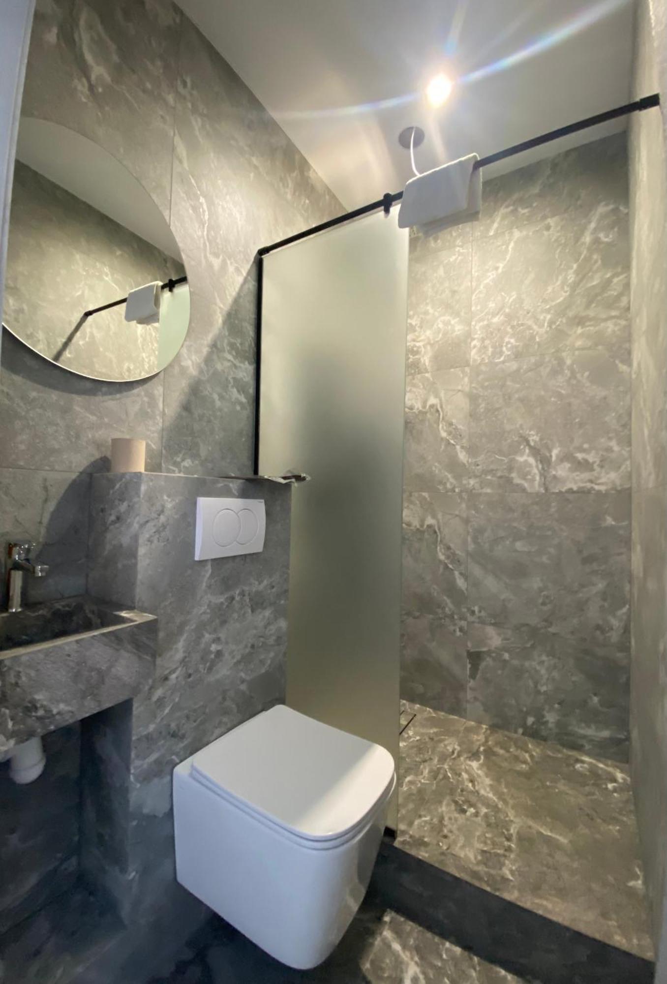 Mini-Hotel Neptun Rivne Ngoại thất bức ảnh